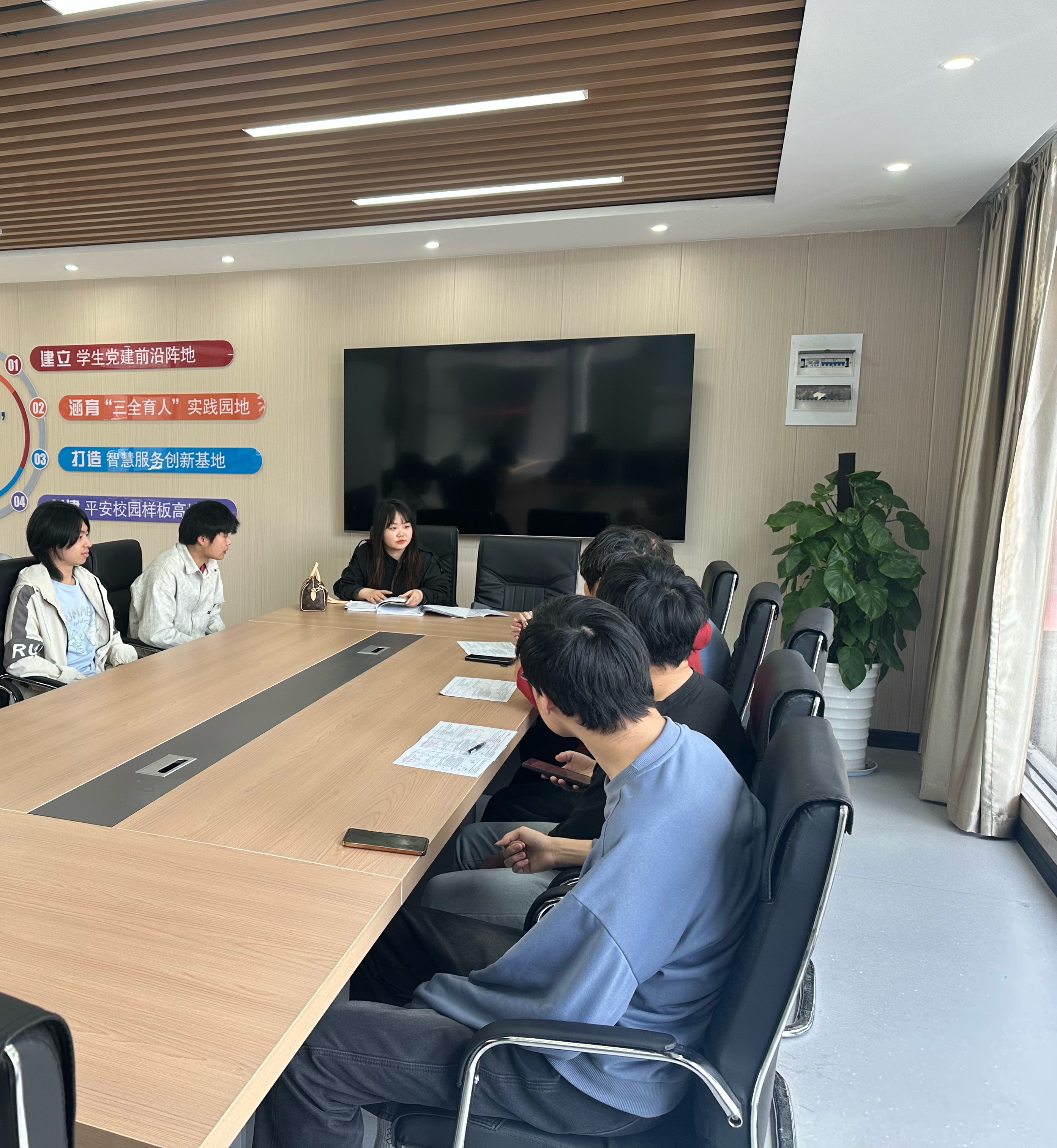 <strong>水利工程学院2022级水务专业在学生二社区开展毕业生学业与就业精准帮扶活动</strong>