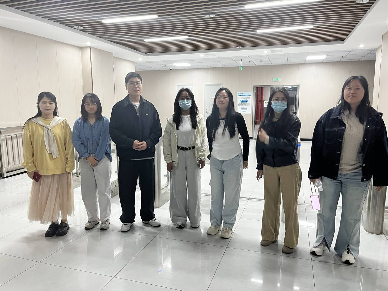 <strong>管理学院辅导员开展学生宿舍安全专项排查</strong>