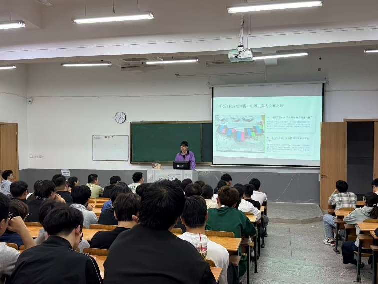 竞赛领航助成长 学长引路明方向——电气与信息工程学院举办学科竞赛宣讲会