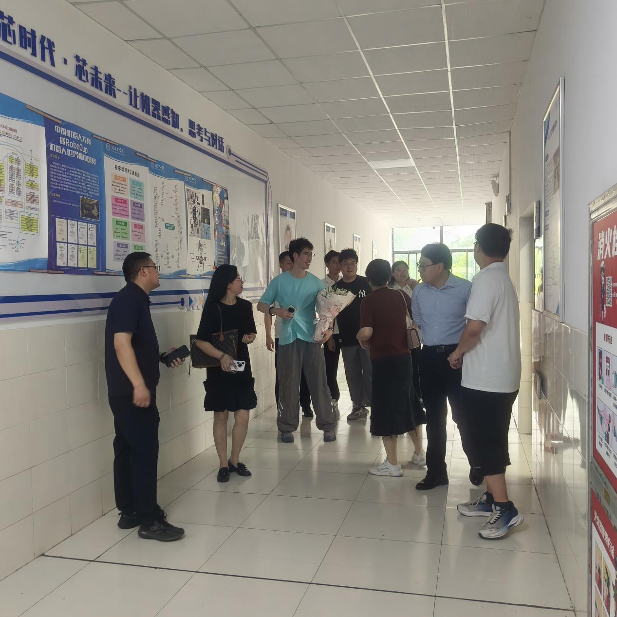 薪火相传聚英才 校友返校话成长——电气与信息工程学院开展校友返校交流活动