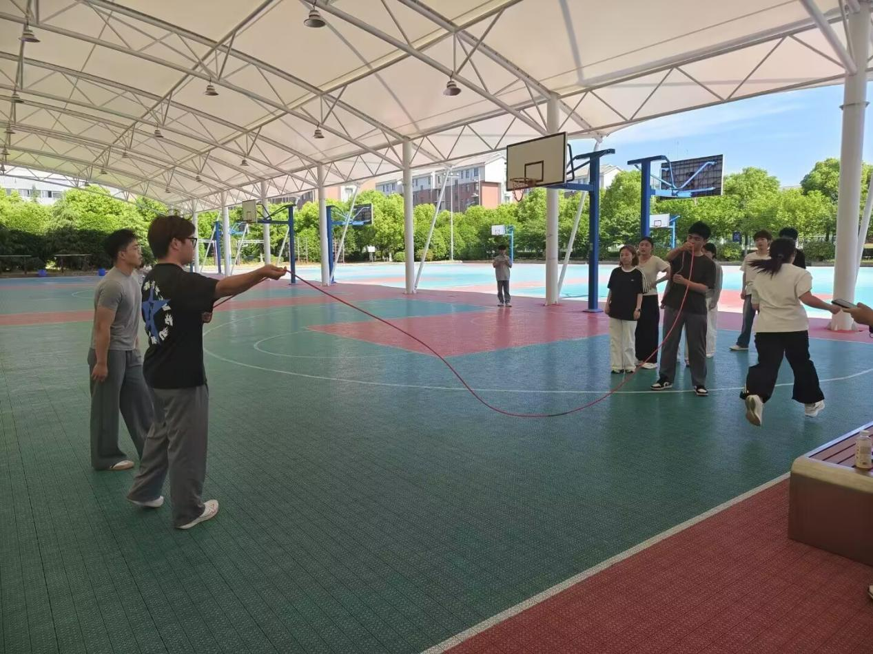 绳舞飞扬，聚力争锋——计算机与人工智能学院第二届“404循环”趣味体育赛事圆满落幕
