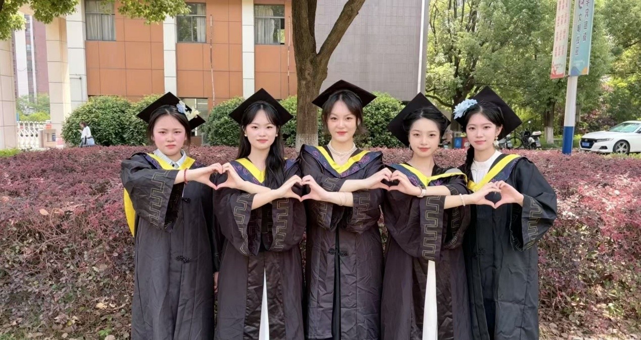 <strong>研绽芳华，聚力逐光！新能源学院13栋609女生宿舍四人考研圆梦上岸</strong>
