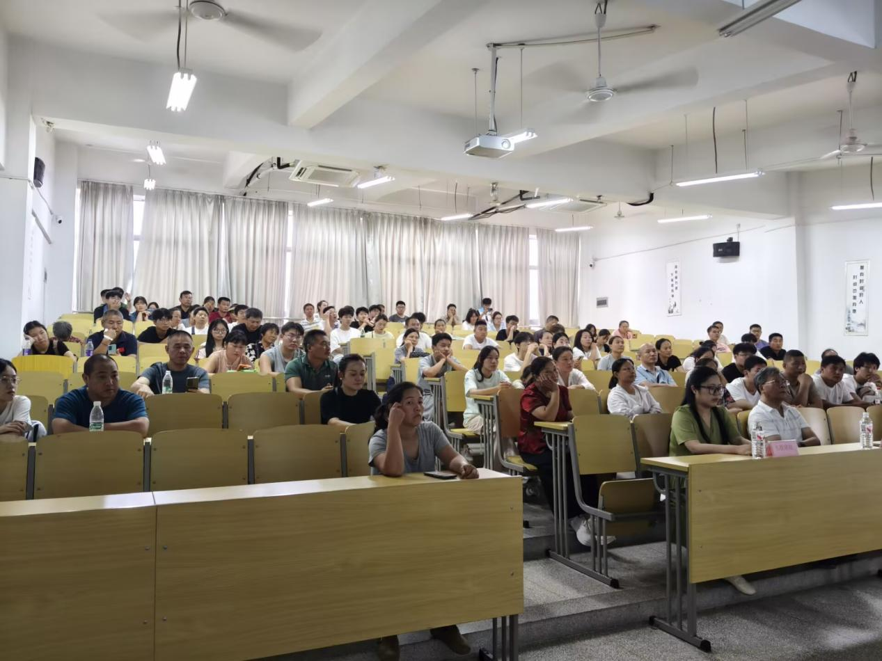 计算机与人工智能学院成功召开2026级新生家长见面会